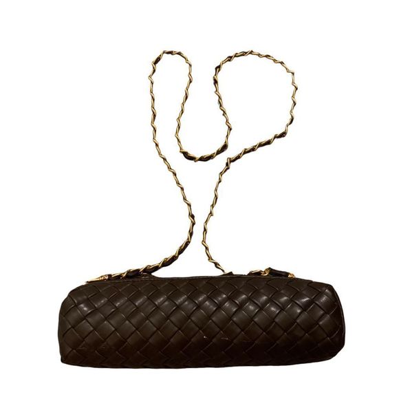 Beautiful Handbag/ Chain Strap Purse - Picture 3 of 3